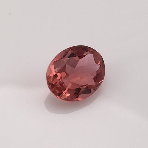 3.8 carat Rare Color Changing Zultanyte Gemstone - Colonial Gems