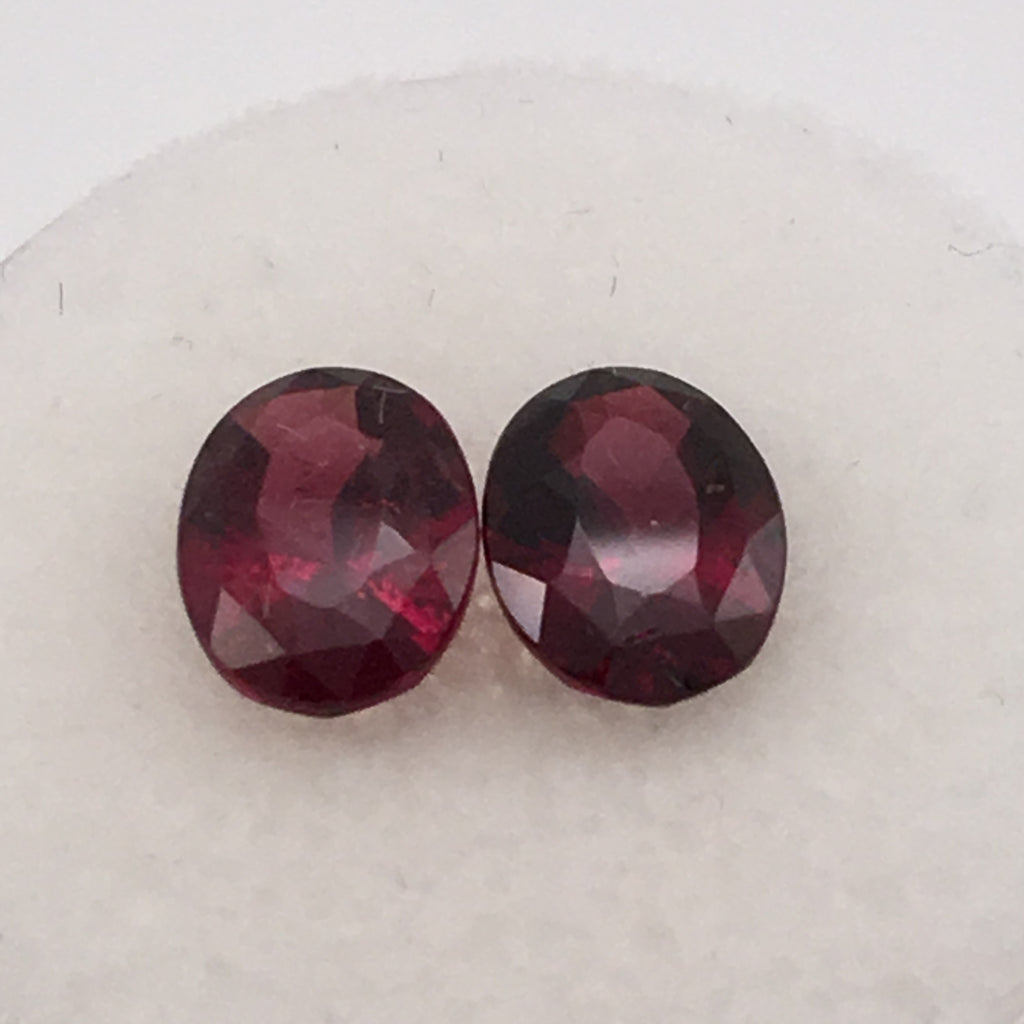 3 carat 2 piece set of Rhodolite Garnet Gemstones - Colonial Gems