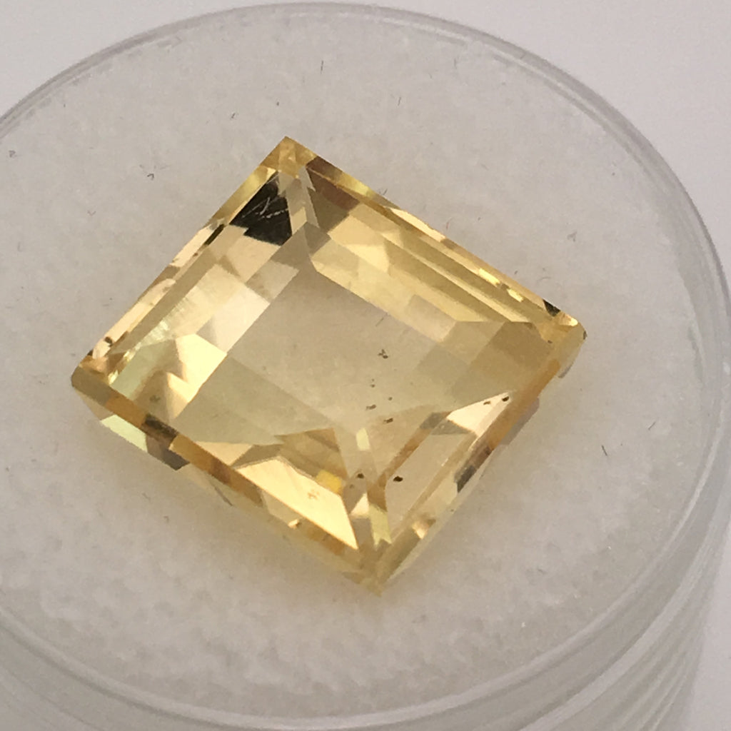 9.8 carat Square cut Golden Scapolite Gemstone - Colonial Gems