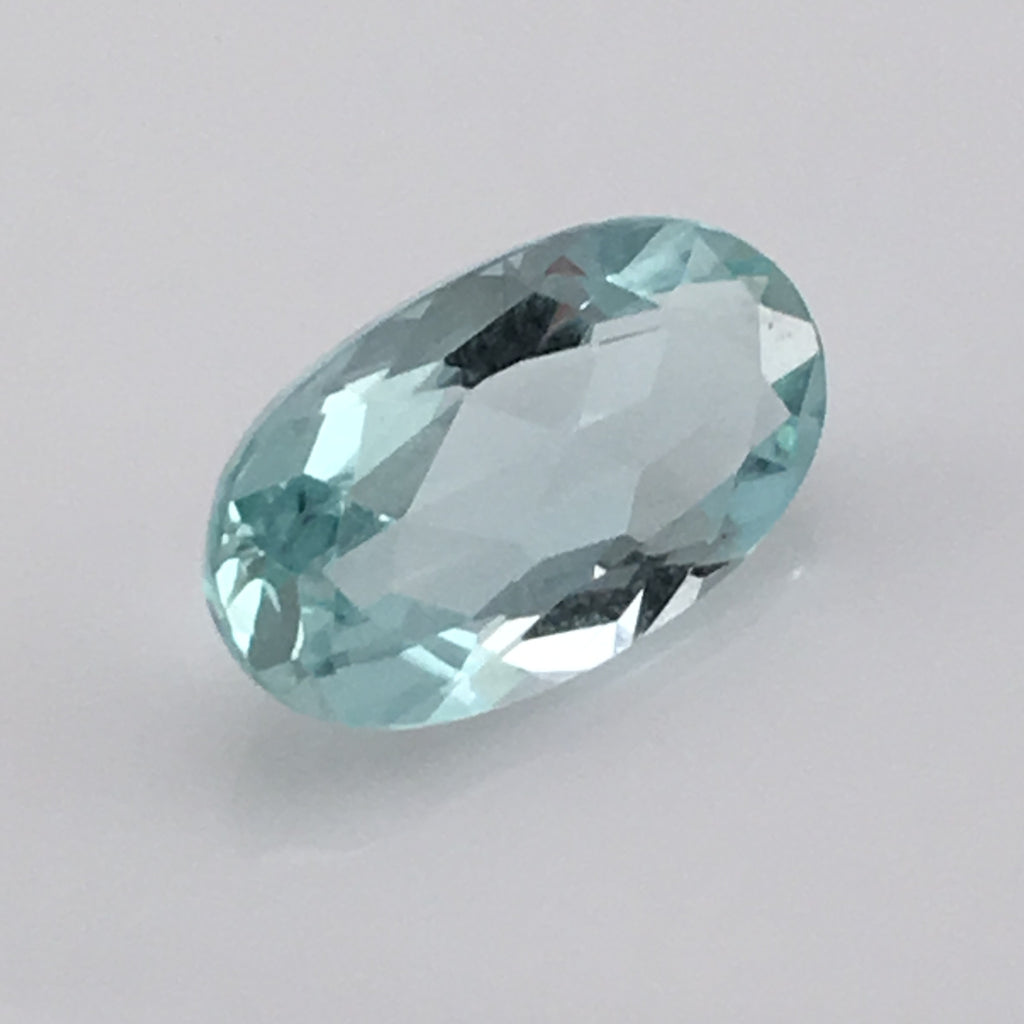 2.6 carat Flawless Siberian Aquamarine Gemstone - Colonial Gems