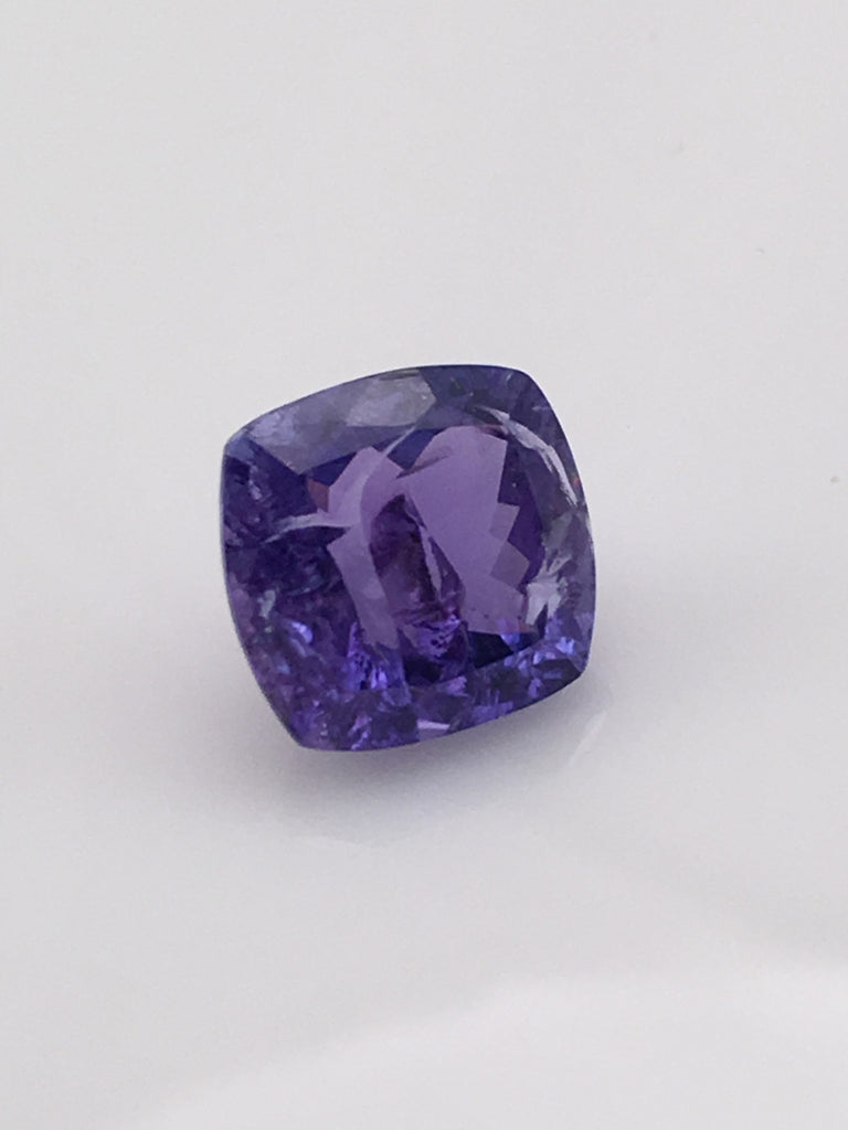 5.6 carat Amazing Tanzanite Gemstone - Colonial Gems