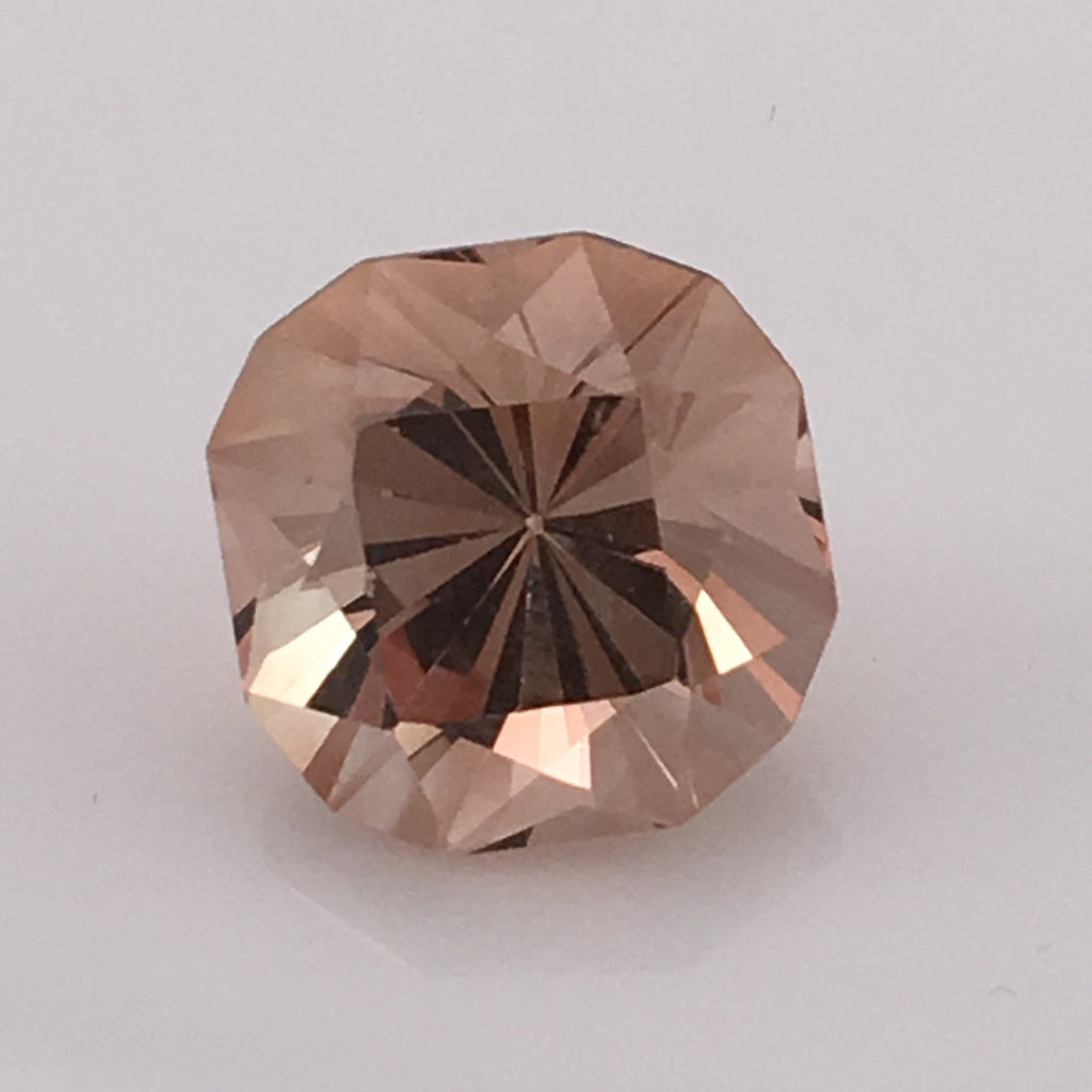 7.3 carat dazzling Champagne Topaz Gemstone - Colonial Gems