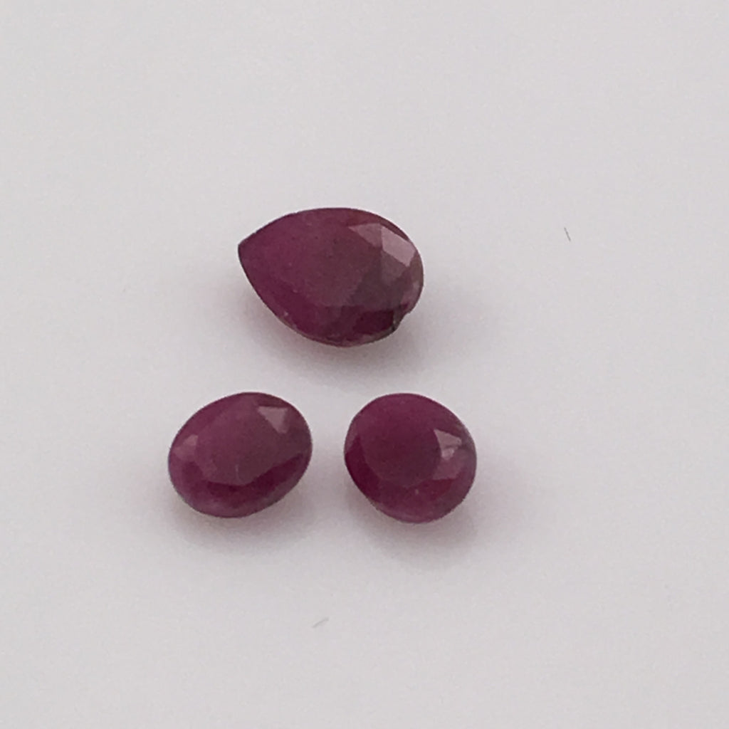 2 carat Vietnamese Ruby Set - Colonial Gems